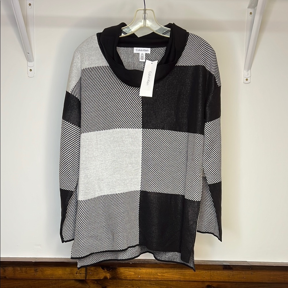 NWT Calvin Klein Black and White Cowl Neck Sweater- M